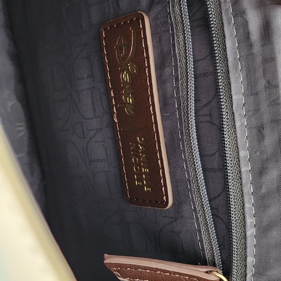 Disney Beauty and the Beast Book Danielle Nicole Crossbody Shoulder Bag - Picture 7 of 8